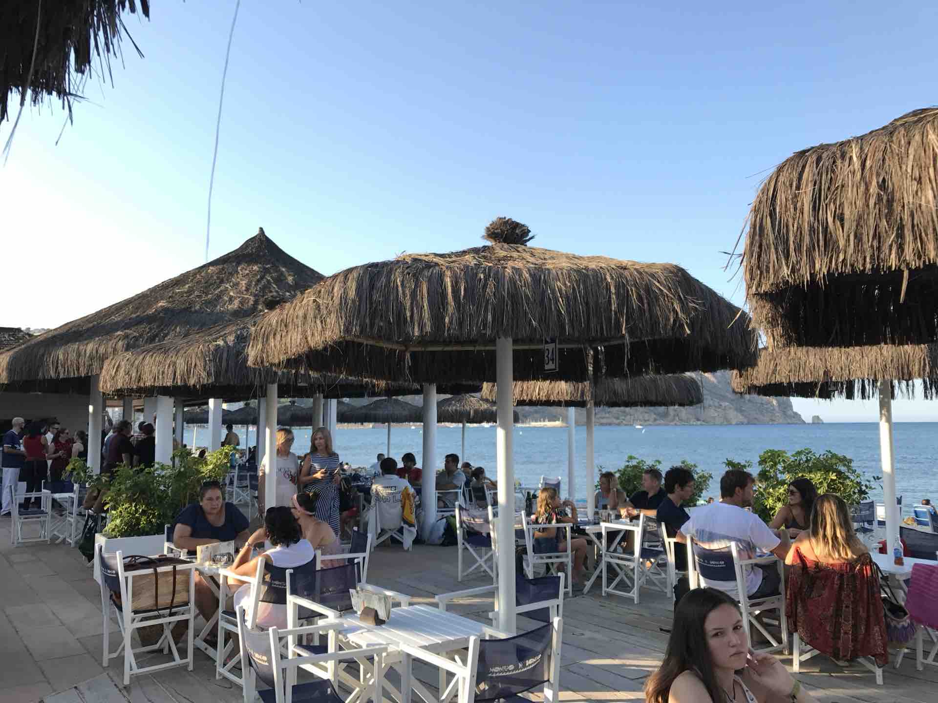 Tapas en el Casco Antiguo de Jávea y terrazas junto al mar